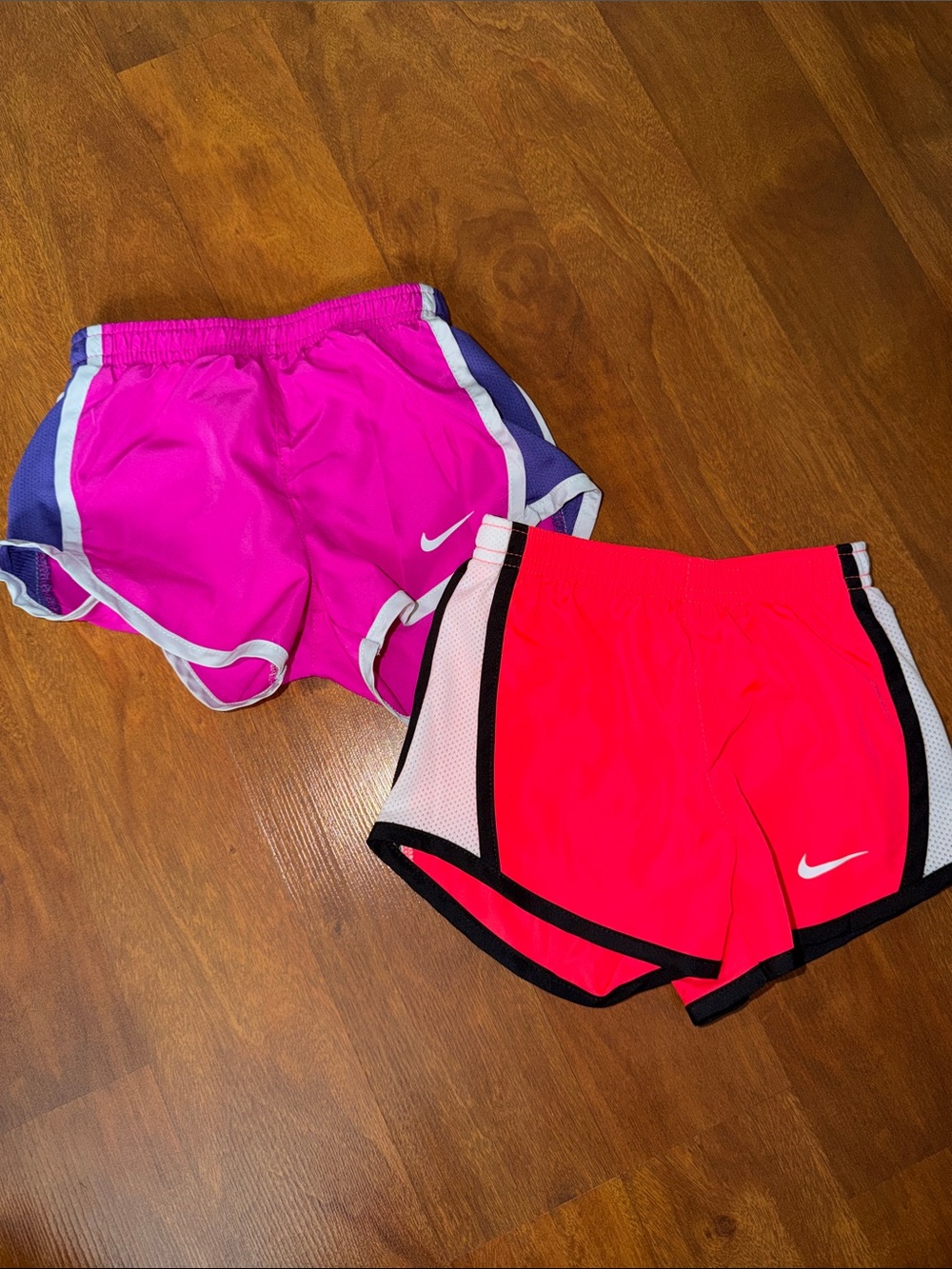 Nike Women's Running Shorts Set - Hot Pink & Magenta